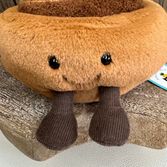 Jellycat Cinnamon Bun Amuseables New FAST SHIP Jellycat Amuseables Cinnamon Roll - Picture 3 of 8